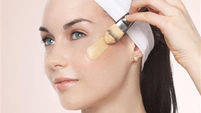 اختاري كريم الأساس المناسب للون بشرتك