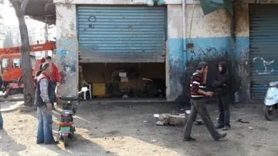 3 لصوص ينفذون حيلة ذكية لسرقة متجر (فيديو) 