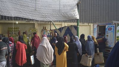 محافظ كفر الشيخ يوجه بإطلاق قوافل غذائية بأسعار مخفضة 