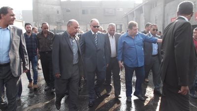 جولة مفاجئة لمحافظ القاهرة بحيي الزاوية الحمراء والأميرية