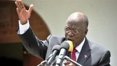 رئيس تنزانيا يقيل وزيرين بسبب خلاف على أسعار الكاجو