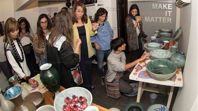 غادة والي تفتتح معرض زين للمنتجات التراثية بالمعادي (صور)