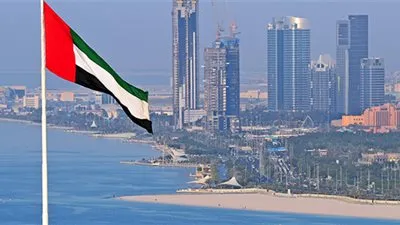 بسبب الحالة الجوية.. أبوظبي تدعو لعدم الخروج من المنازل