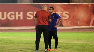 جلسة خاصة في الأهلي لحسم تجديد عقد مؤمن زكريا