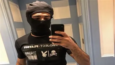 تعليقات صادمة من رواد السوشيال ميديا على قميص صلاح: 