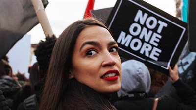 أصغر عضوة في تاريخ الكونجرس الأمريكي: 