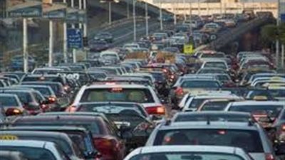 كثافات مرورية بمحور الشهيد بسبب بقعة زيت وسيارة معطلة