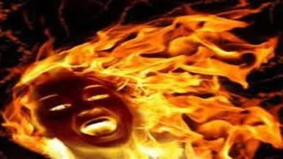 حاولا حرقها حية.. السجن 15 سنة لعاطلين سكبا 