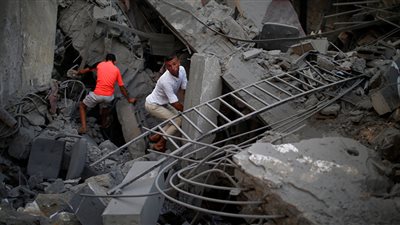 استشها فلسطيني ثان وإصابة 2 آخرين في قصف إسرائيلي شرقي غزة