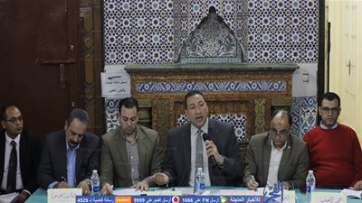 بدء الاجتماع الطارئ بـ