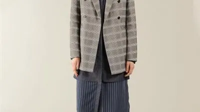 قطع أساسية لاغنى عنها في خزانتك هذا الموسم