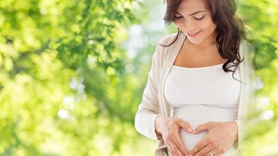 تعرفي على أعراض الحمل في الشهر الثامن 