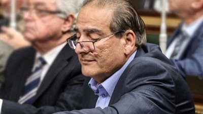 برلماني يطالب الحكومة بإلغاء الجمارك والضرائب على السيارات الكهربائية