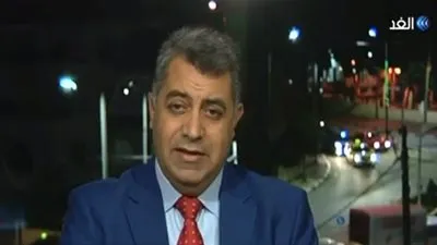 محلل سياسي يُفسر أسباب استقالة وزير جيش الاحتلال من منصبه   