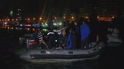 إنقاذ 22 صيادًا عقب غرق مركب صيد شمال الغردقة