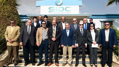 نائب رئيس الهيئة الاقتصادية لقناة السويس يستقبل السفير الياباني في العين السخنة