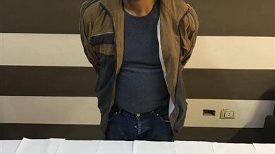 أطلق النيران على الشرطة أثناء القبض عليه.. تفاصيل ضبط متهم بحيازة مخدرات 