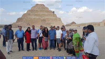 حواس يستعد لتصوير وثائقيات في سقارة للترويج للسياحة المصرية (صور)