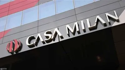 إيليوت يوضح حقيقة بيع أسهم من نادي ميلان