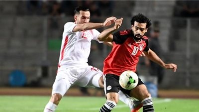 مصر تتحدى تونس في لقاء الثأر وخطف الصدارة