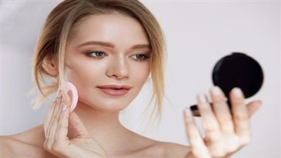 انتبهي.. 3 أخطاء في المكياج تجعلك تبدين أكبر سناً!