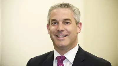 تيريزا ماي تعين ستيفن باركلي وزيرا جديدا للـ