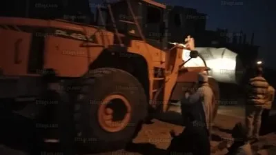 انهيار منزل قديم بسوهاج بسبب أعمال  الحفر (صور) 