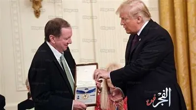ترامب يمنح الراحل ألفيس بريسلي ميدالية الحرية الأمريكية