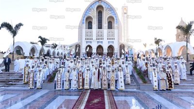 بدء صلوات تدشين الكاتدرائية المرقسية بالعباسية برئاسة البابا تواضروس