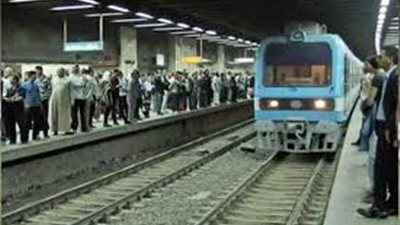 عطل فني في أحد القطارات بمحطة مترو جامعة القاهرة 