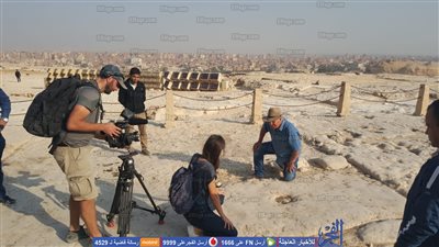 زاهي حواس يكشف للتلفزيون الفرنسي عن حقيقة أنفاق أبو الهول 