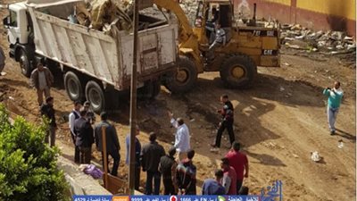 محافظة القاهرة تبدأ في تسكين سوق المنهل الجديد (صور)