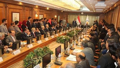 رئيس جامعة الفيوم: الإعداد ليوم رياضي على مستوى الجامعات المصرية