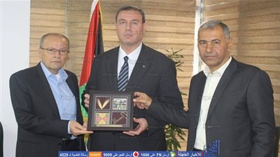 هيئه الأسرى والمحررين تكرم سفير دولة فلسطين في مصر‎