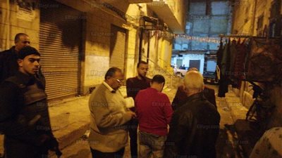 تساقط أجزاء من عقار في الإسكندرية (صور)