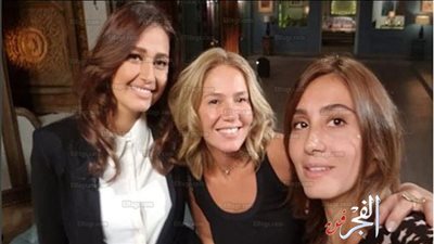 مايا وهلا مع حلا شيحة في كواليس 