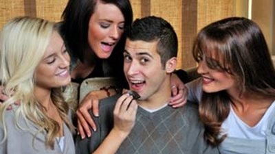 دراسة تكشف الصفات التي تجذب أي امرأة في العالم إليك