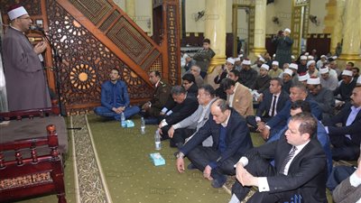 محافظ بني سويف ومدير الأمن يشهدان الاحتفال بذكرى المولد النبوي الشريف بمسجد السيدة حورية (صور)
