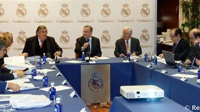 إدارة ريال مدريد لا تعجب أحد!