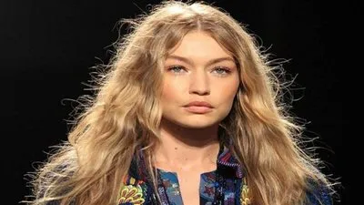 جيجي حديد تدافع عن أصولها العربية (صور)