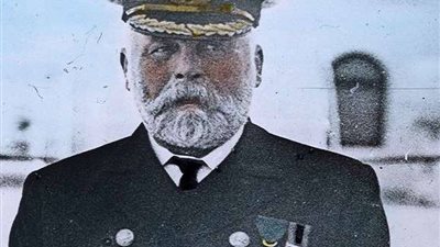 عرض مرآة قبطان تايتنك 