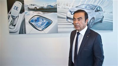 بعد توقيفه.. وزير مالية فرنسا يستغني عن غصن في 