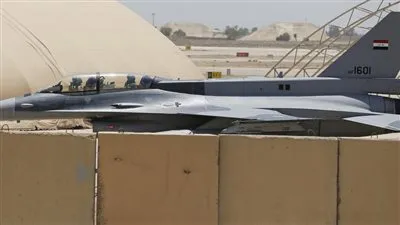 طائرات عراقية تضرب أهدافا لداعش في سوريا