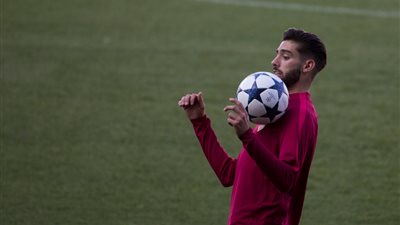 كاراسكو يعتدي بالضرب على زميله بفريق داليان الصيني