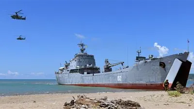 وصول سفن إنزال روسية كبيرة إلى سوريا