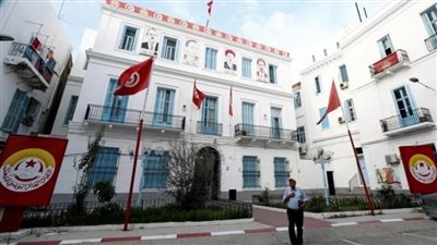 أكثر من  650 ألف موظف عمومي  يدخلون في اضراب عام غدا 