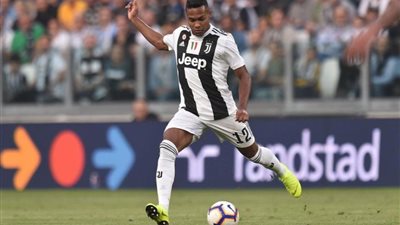 أليكس ساندرو يعطي غمزة لمانشستر يونايتد للتعاقد معه