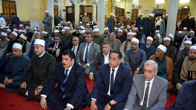 محافظ القليوبية يشهد احتفالية الأوقاف بالمولد النبوي ببنها (فيديو وصور)