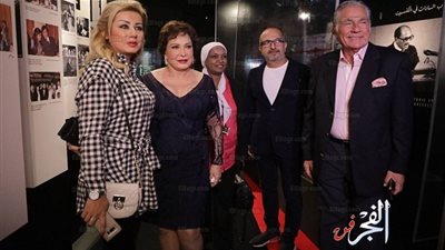 حسين ومصطفي فهمي ولبلبة في معرض 