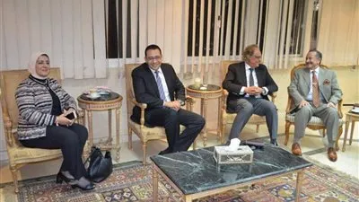 مايسة شوقي تعرض رؤيتها لتطوير ملف السكان بملتقى الخبراء